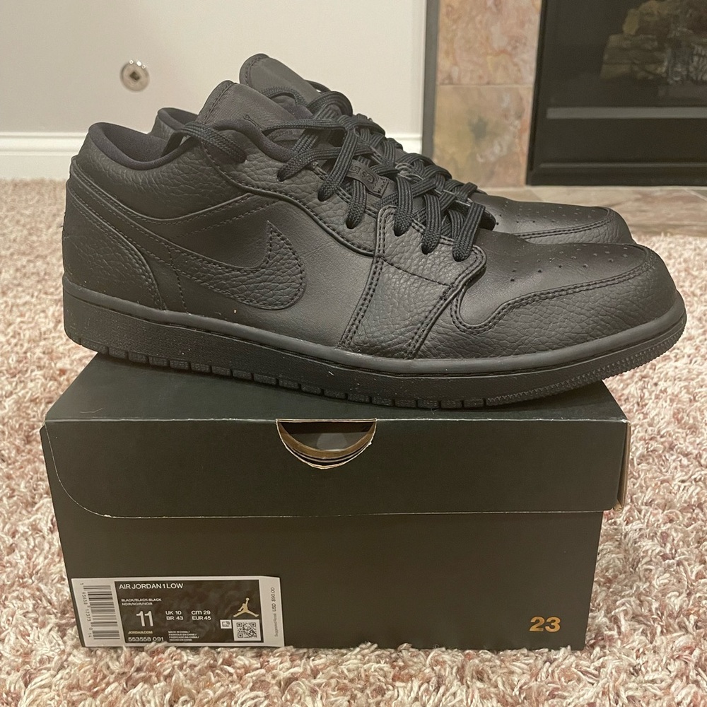 Jordan 1 Low Triple Black Black/Black/Black Size 11 553558-091